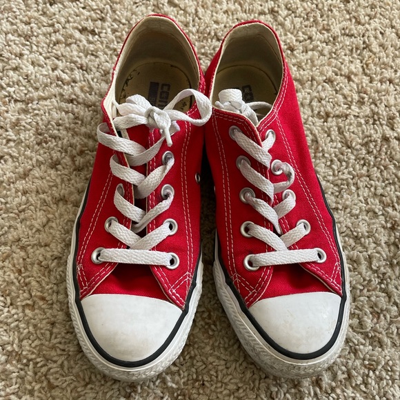 Red Converse Shoes: 4(m) 6(w) - Picture 3 of 9